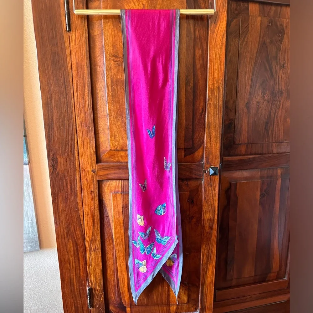 Vintage Oscar de La Renta silk scarf - Picture 2 of 4